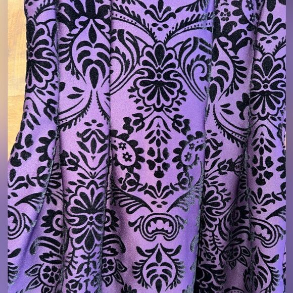 Gabby Skye Damask Velvet Fit And Flare Dress. Purple/black - Picture 5 of 6